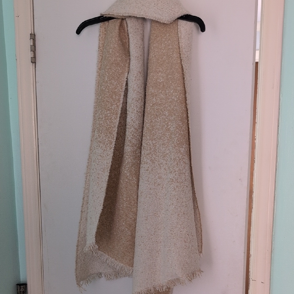 Elegant Cream and Tan Scarf